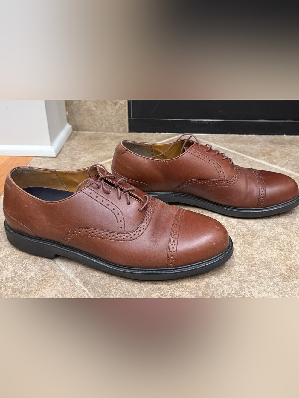 Rockport men's brown leather cap-toe dress casual Oxford shoes. $35 size 10